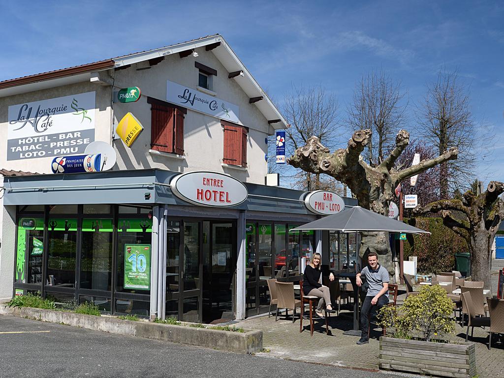 La Hourquie Cafe Hotel Morlaas Eksteriør billede