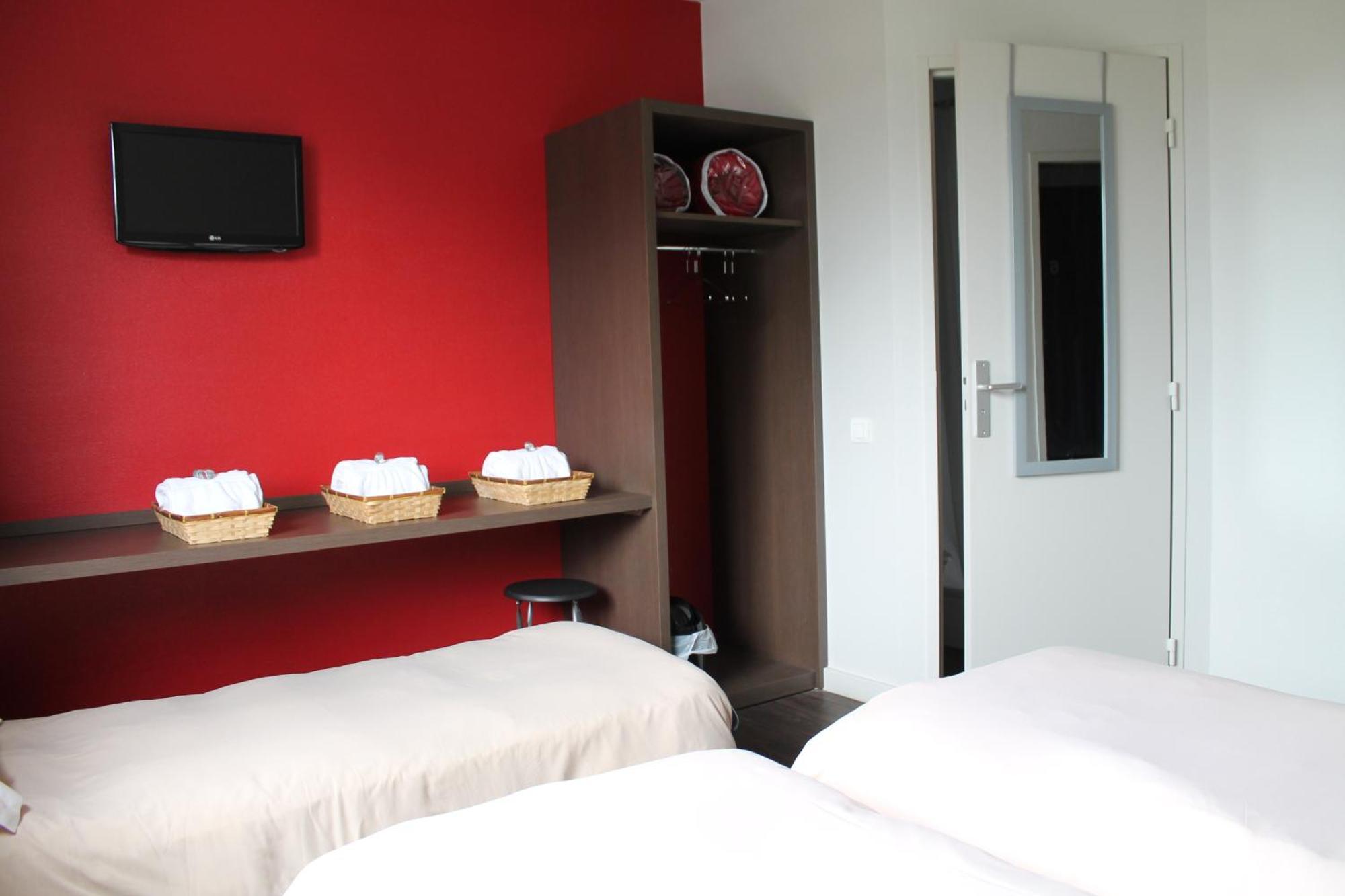 La Hourquie Cafe Hotel Morlaas Værelse billede